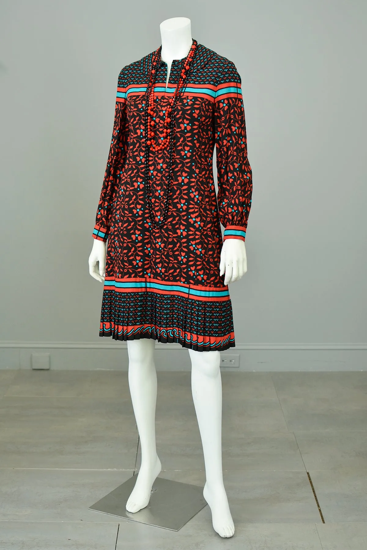 1970s Mixed Print Pleated Dress | Campus Dress | Office Dress