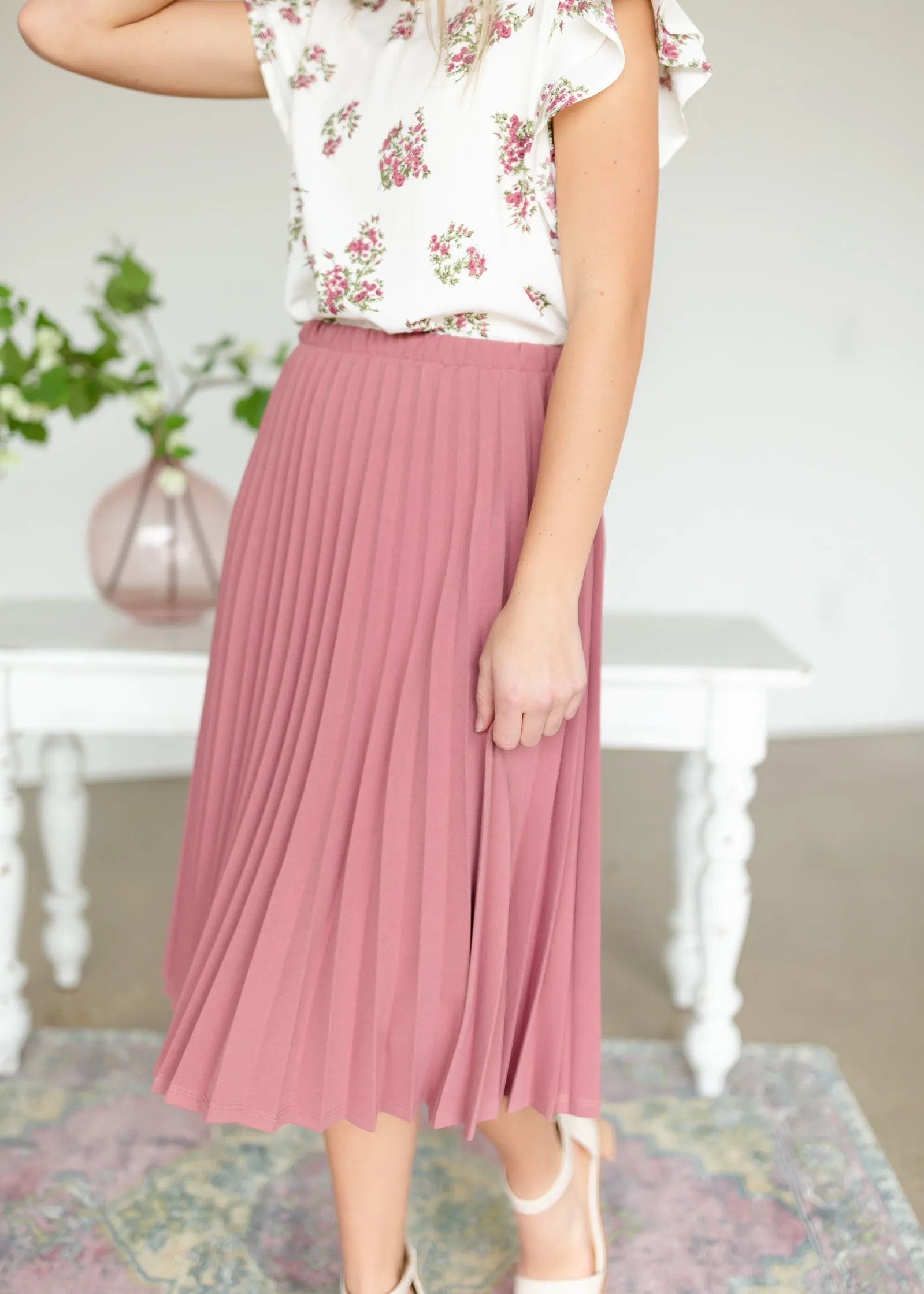 Mauve Pleated Stretch Waist Midi Skirt