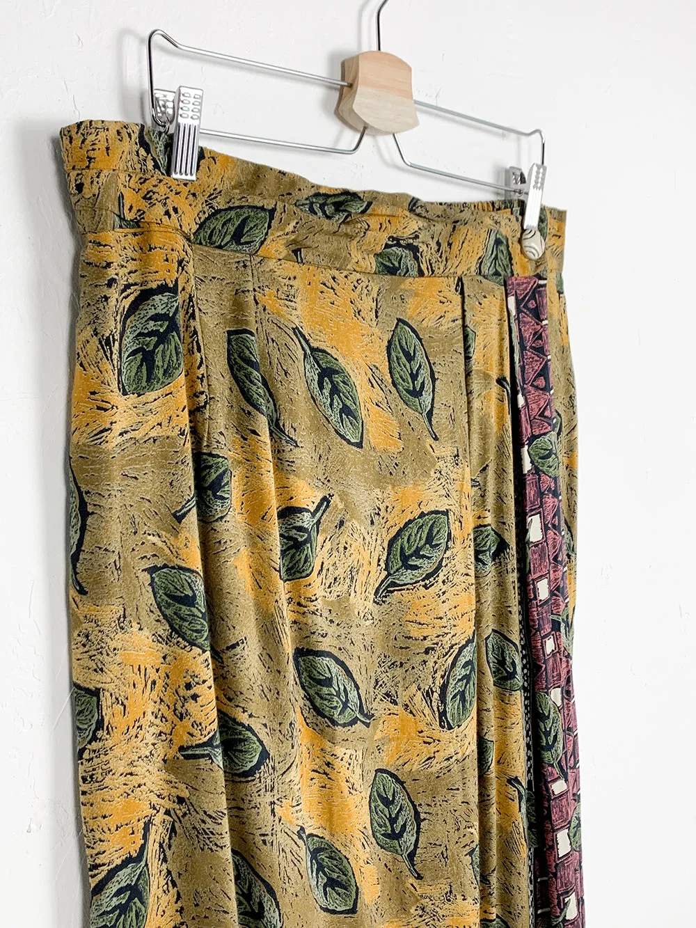 MW 80s Hand Drawn Leaf Print Rayon Midi Skirt