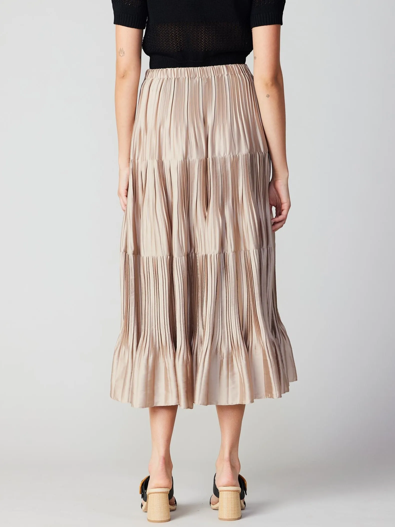 PLEATED 3-TIERED LONG SKIRT