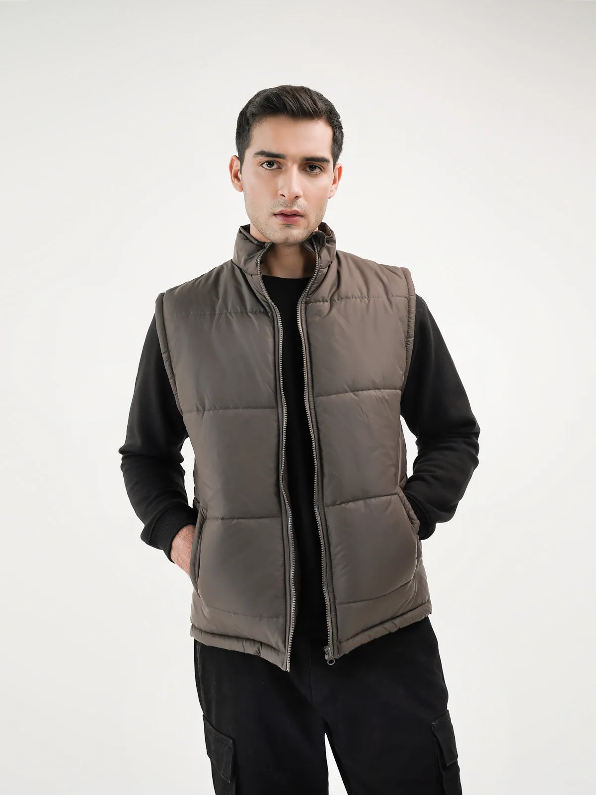 "UPSILON" Casual Sleevless Puffer Jacket