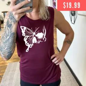 Winged Skulls Muscle Tank