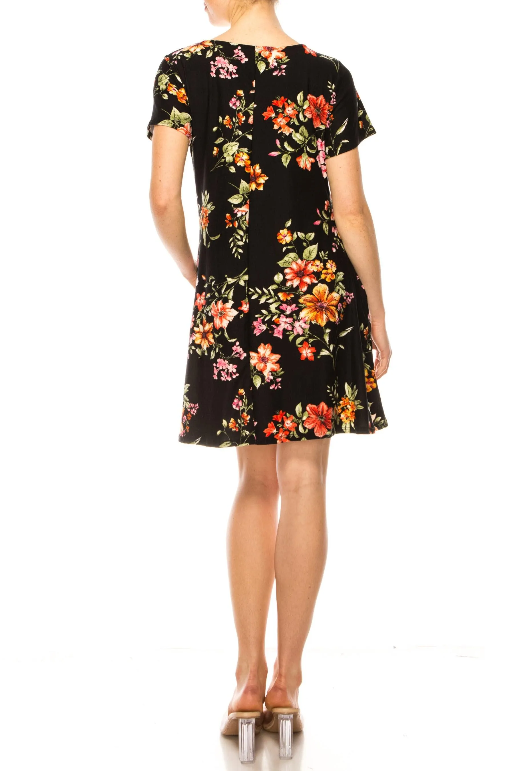 Women's Floral Short Sleeve Dress with Round Neckline and Side Pockets