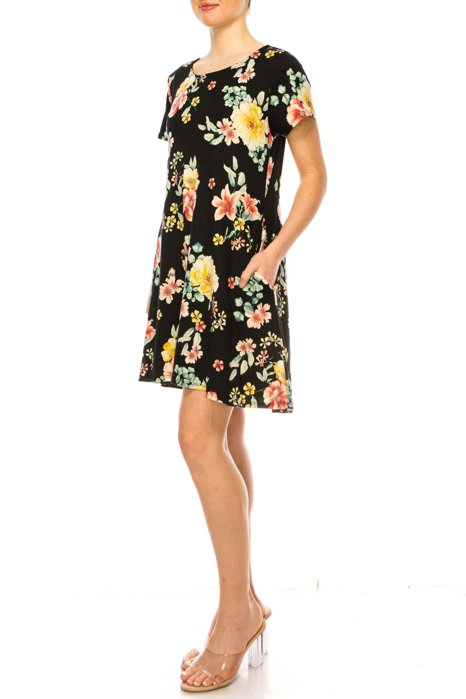 Women's Floral Short Sleeve Dress with Round Neckline and Side Pockets